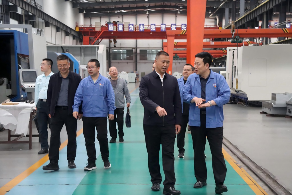 天水市國防動員辦委員會辦公室調研組蒞臨星火數控指導工作 天水市國防動員辦委員會辦公室調研組蒞臨星火數控指導工作